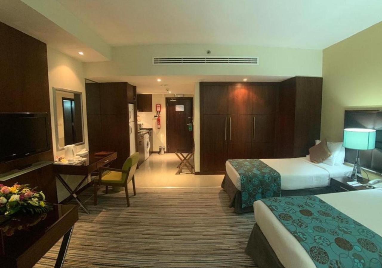 Phoenix Plaza Hotel Apartments Abu Dhabi Exterior photo